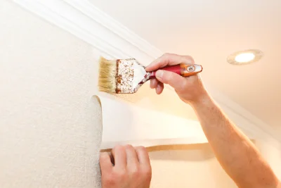 Pose de papier peint aux Aspres — revêtements muraux et toiles de verre